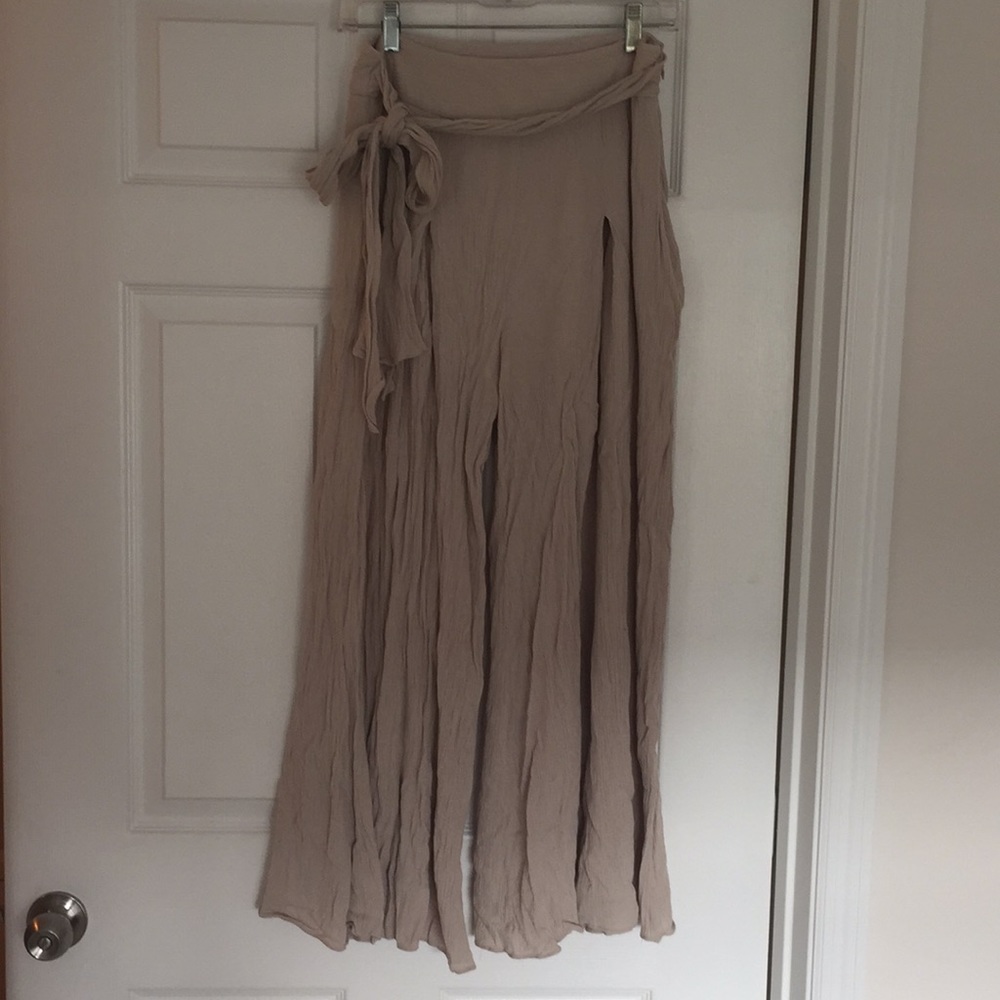 Boutique Wide leg flowy pants
